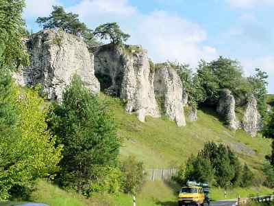 Zwölf-Apostel-Felsen in Solnhofen im Altmühltal